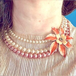 Vintage ‘00s Pink, Cream 3-Strand Pearl Choker w/ Peach, Rhinestone Flower